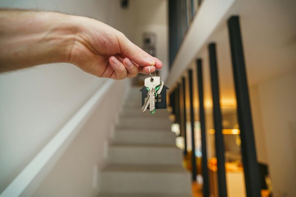 Wat zijn de beste tips voor het verkopen van een woning in een competitieve markt?